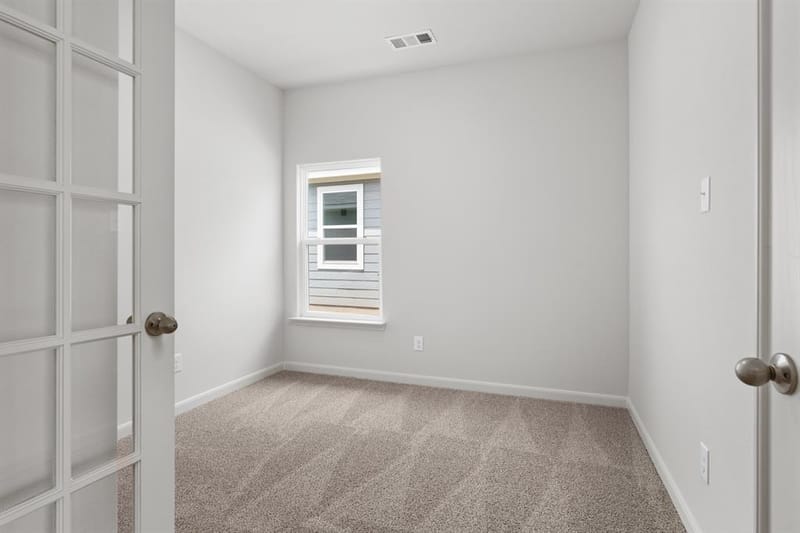 9613 Logan Square Drive, Fort Worth TX 76140 - Photo 6