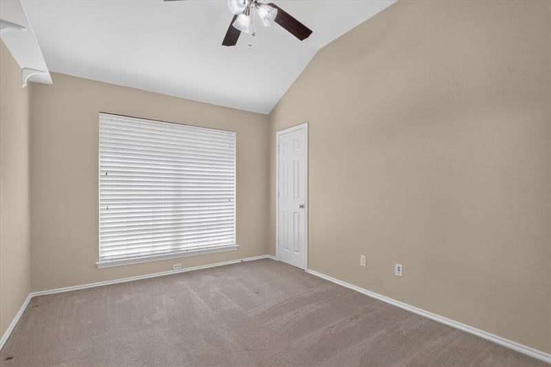 333 Carriage Lane, Saginaw TX 76179 - Photo 6