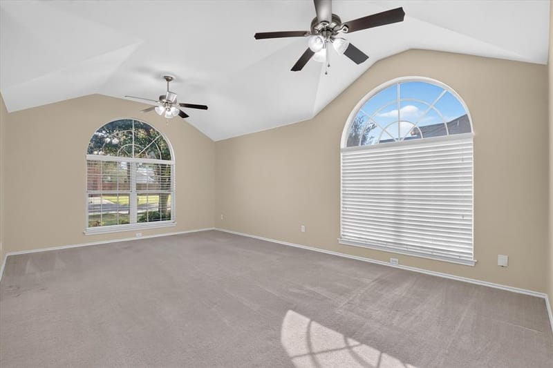 333 Carriage Lane, Saginaw TX 76179 - Photo 7