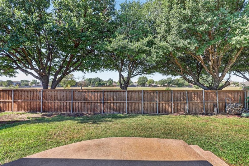 333 Carriage Lane, Saginaw TX 76179 - Photo 32