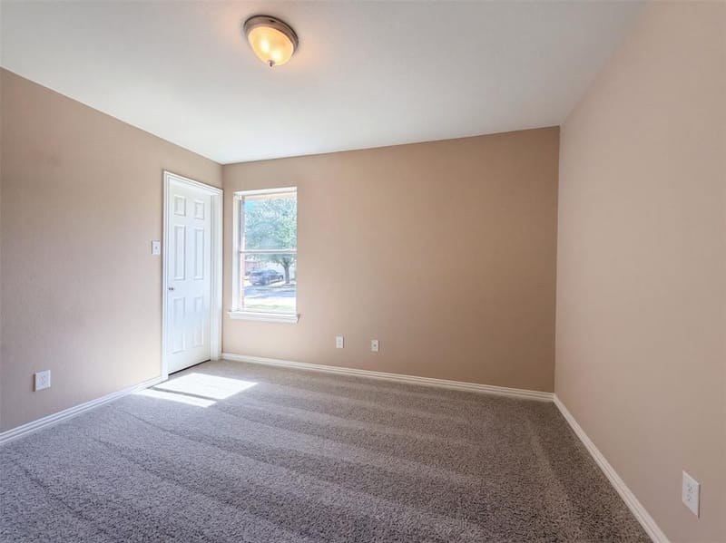 5327 Lake Gardens Drive, Grand Prairie TX 75052 - Photo 12