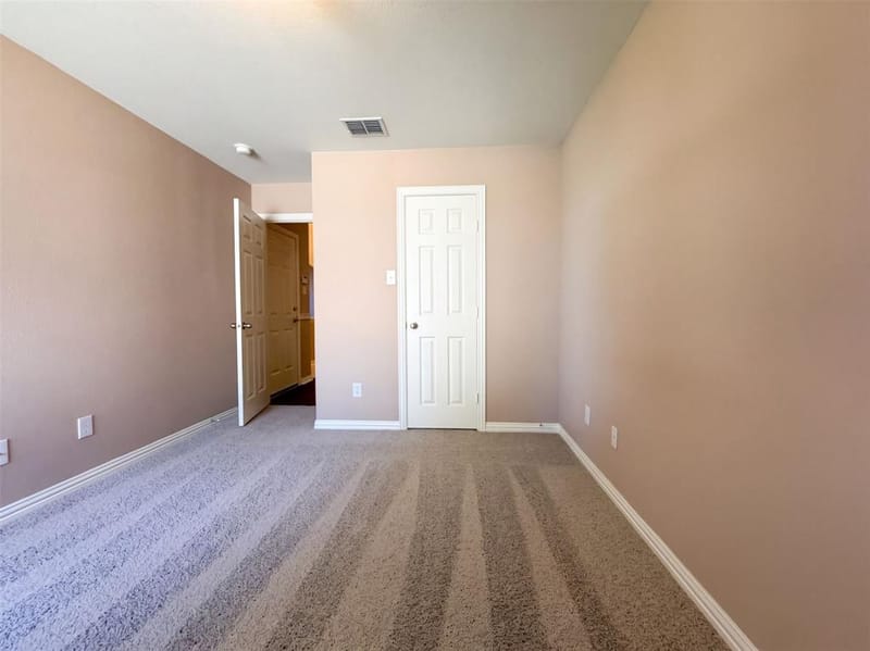5327 Lake Gardens Drive, Grand Prairie TX 75052 - Photo 11
