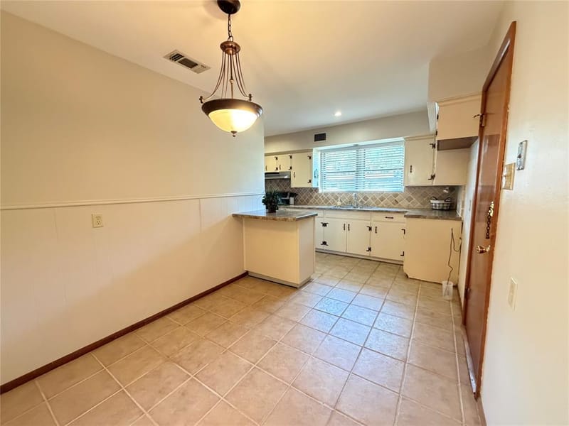 1519 Tulip Drive, Arlington TX 76013 - Photo 6