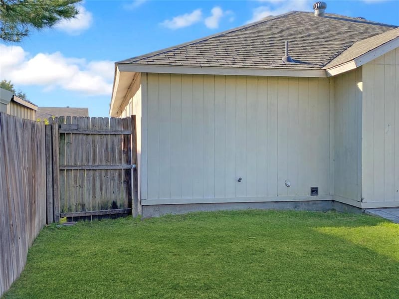 10112 Chapel Glen Terrace, Fort Worth TX 76116 - Photo 22