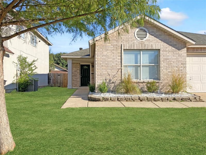 10112 Chapel Glen Terrace, Fort Worth TX 76116 - Photo 3