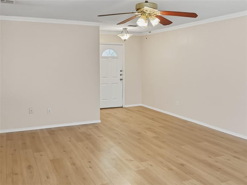 10112 Chapel Glen Terrace, Fort Worth TX 76116 - Photo 8