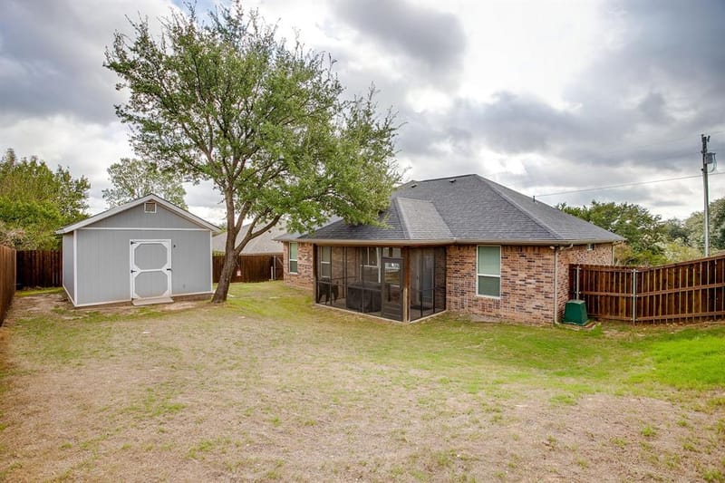 2204 Snake River Drive, Granbury TX 76048 - Photo 6