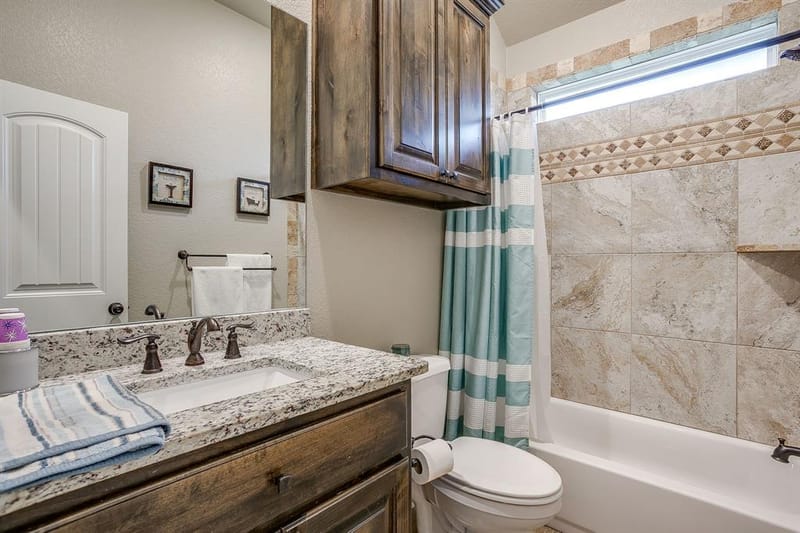2204 Snake River Drive, Granbury TX 76048 - Photo 39