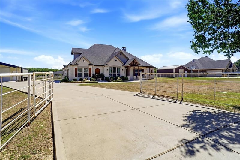 135 Smith Lane, Combine TX 75159 - Photo 2