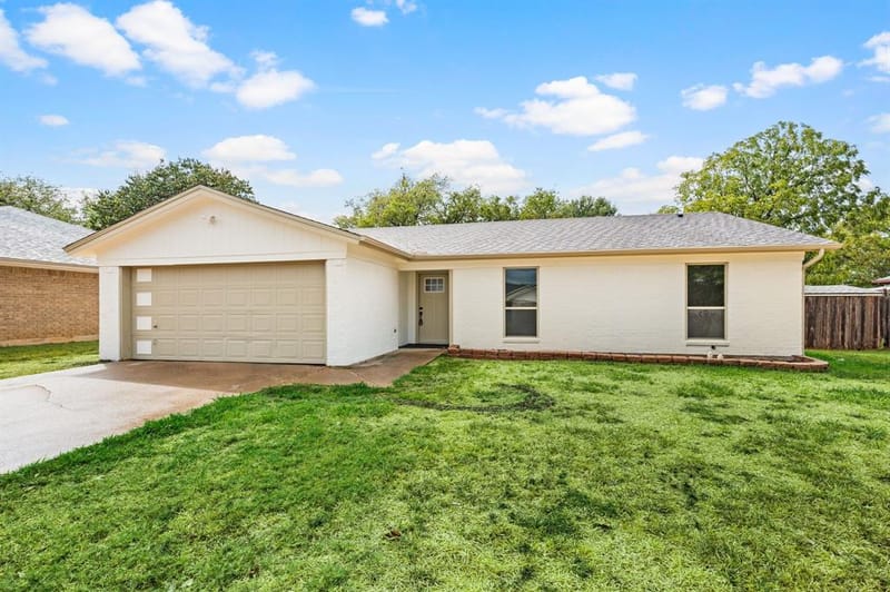 505 Emerson Drive, Euless TX 76039