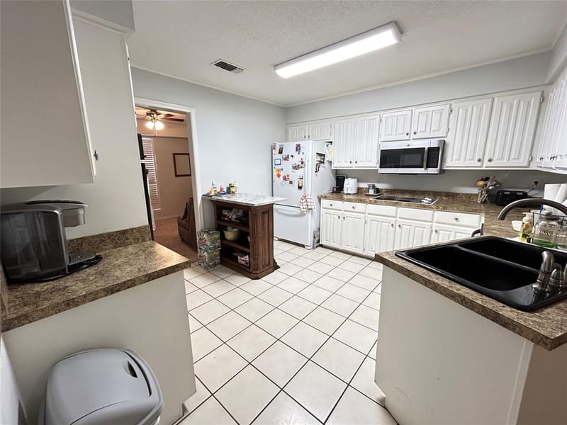 120 Cedar Springs Boulevard, Sulphur Springs TX 75482 - Photo 3