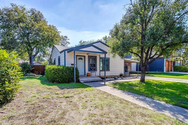 3817 Oaklawn Drive, Fort Worth TX 76107 - Photo 3