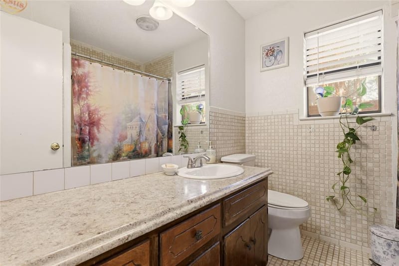 914 Meadowlark Lane, Granbury TX 76048 - Photo 16