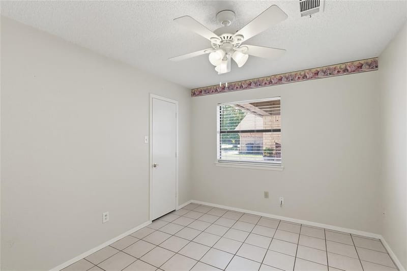 914 Meadowlark Lane, Granbury TX 76048 - Photo 15