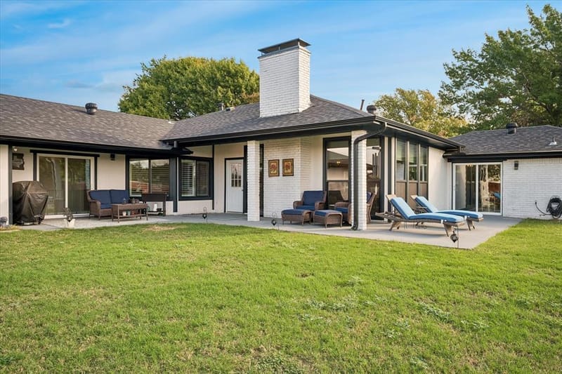 10102 Laingtree Drive, Dallas TX 75243 - Photo 23