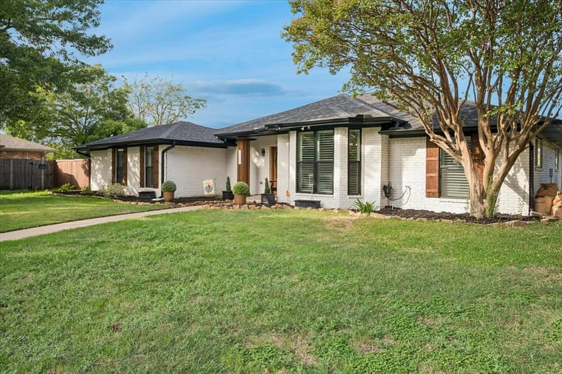 10102 Laingtree Drive, Dallas TX 75243 - Photo 2