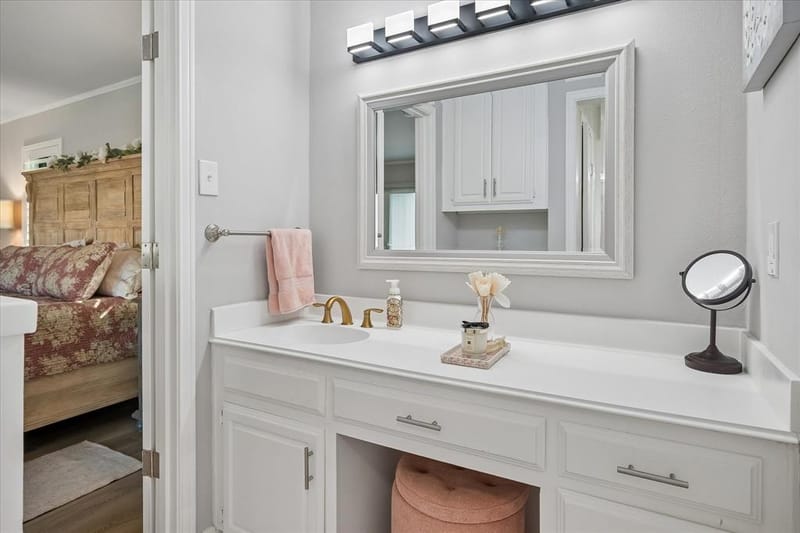 10102 Laingtree Drive, Dallas TX 75243 - Photo 14