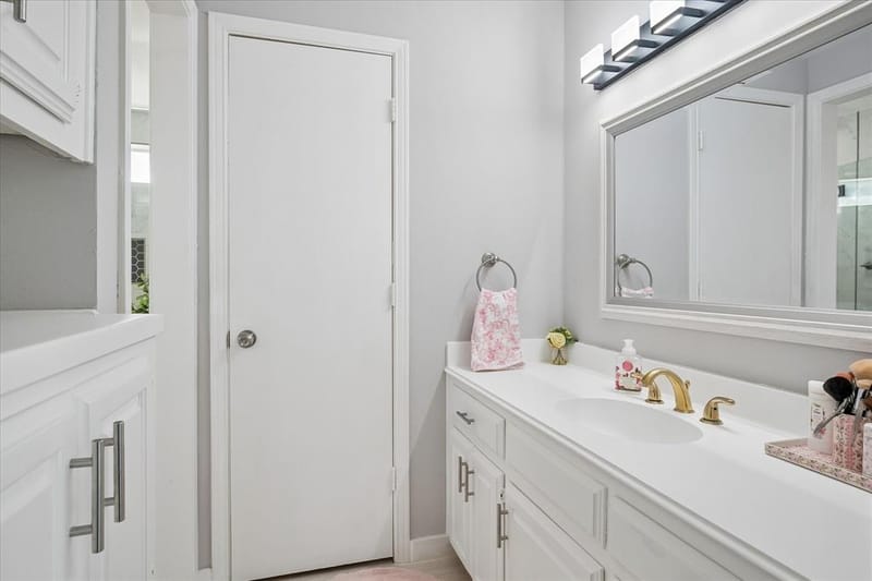 10102 Laingtree Drive, Dallas TX 75243 - Photo 18