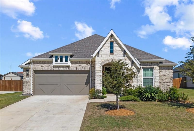 2228 Garnet Drive, Waxahachie TX 75167