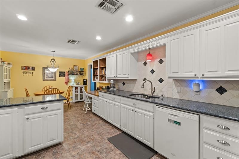 257 SE County Road 4280, Mount Vernon TX 75457 - Photo 4
