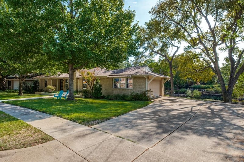 6640 Yosemite Lane, Dallas TX 75214 - Photo 2