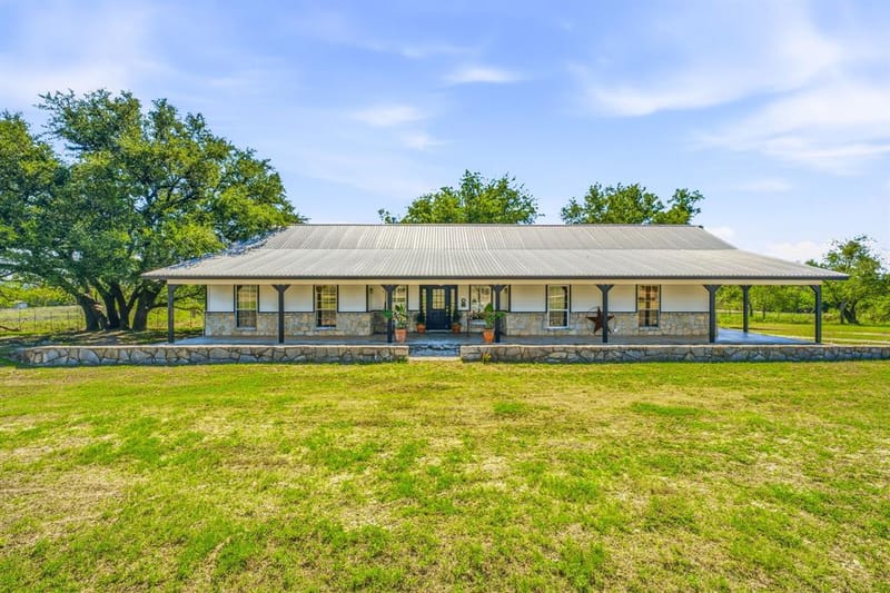 849 County Road 2480, Hico TX 76457 - Photo 2