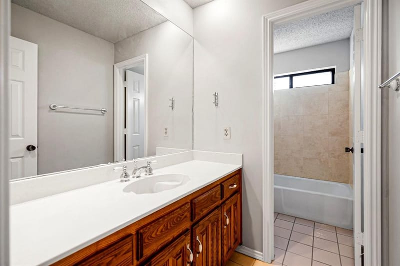 2110 Emerald Lake Drive, Arlington TX 76013 - Photo 17