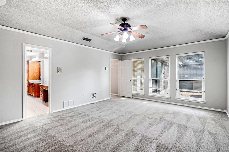 2110 Emerald Lake Drive, Arlington TX 76013 - Photo 7