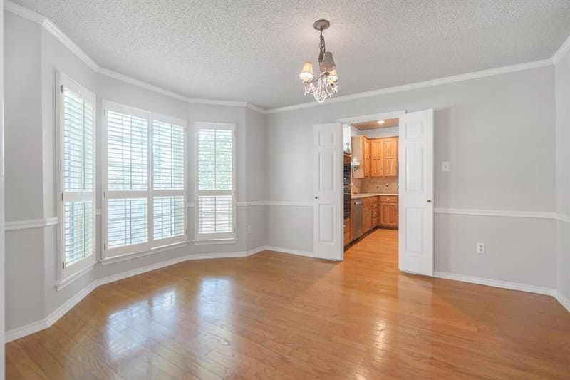 2110 Emerald Lake Drive, Arlington TX 76013 - Photo 9