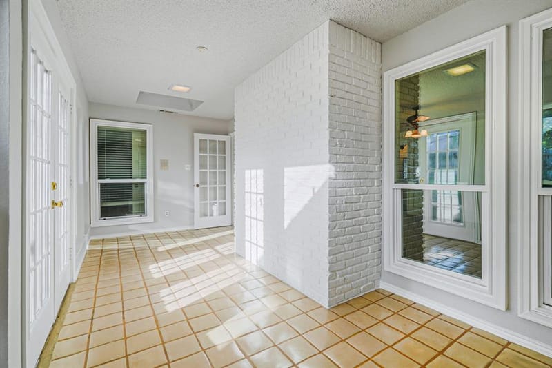 2110 Emerald Lake Drive, Arlington TX 76013 - Photo 15