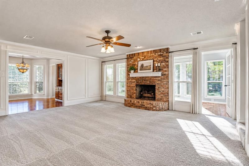 2110 Emerald Lake Drive, Arlington TX 76013 - Photo 4