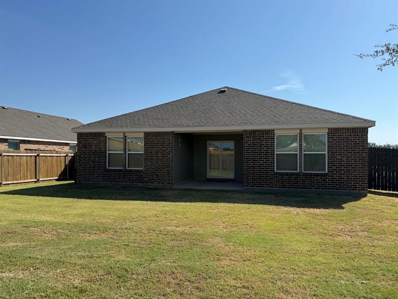 529 Jameson Street, Springtown TX 76082 - Photo 21