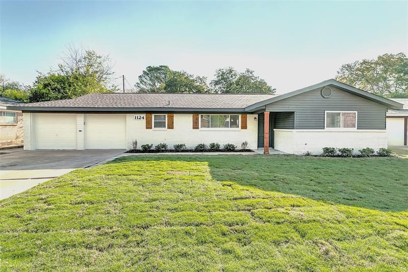 1124 Norwood Drive, Hurst TX 76053