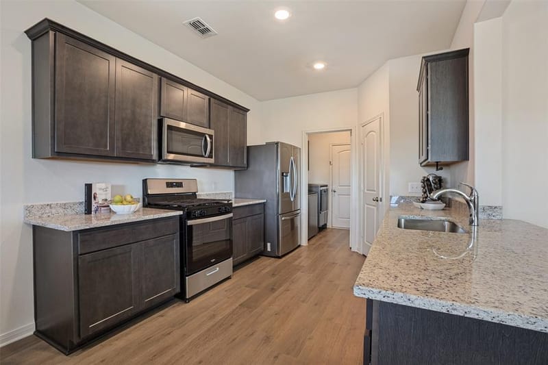 8324 Columbia Falls Road, Ponder TX 76259 - Photo 7