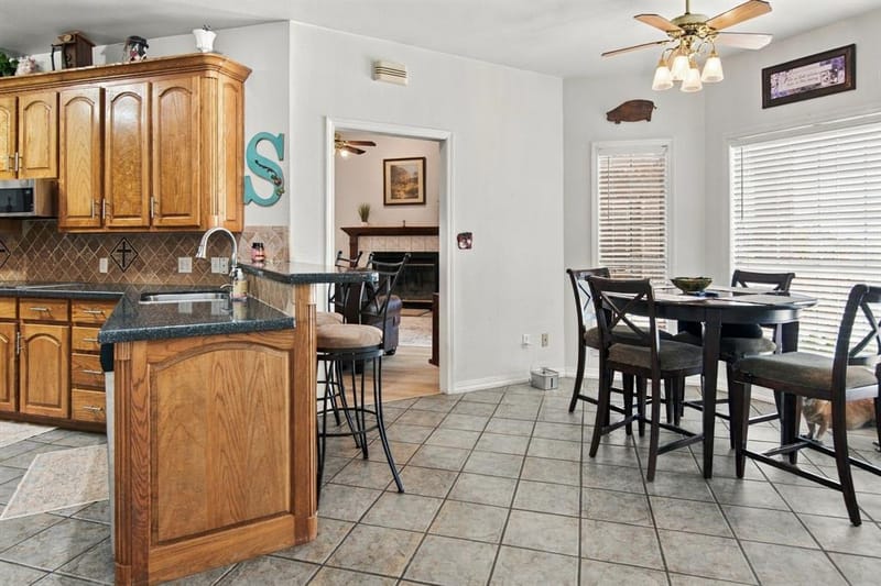 1607 N Park Drive, Bowie TX 76230 - Photo 13