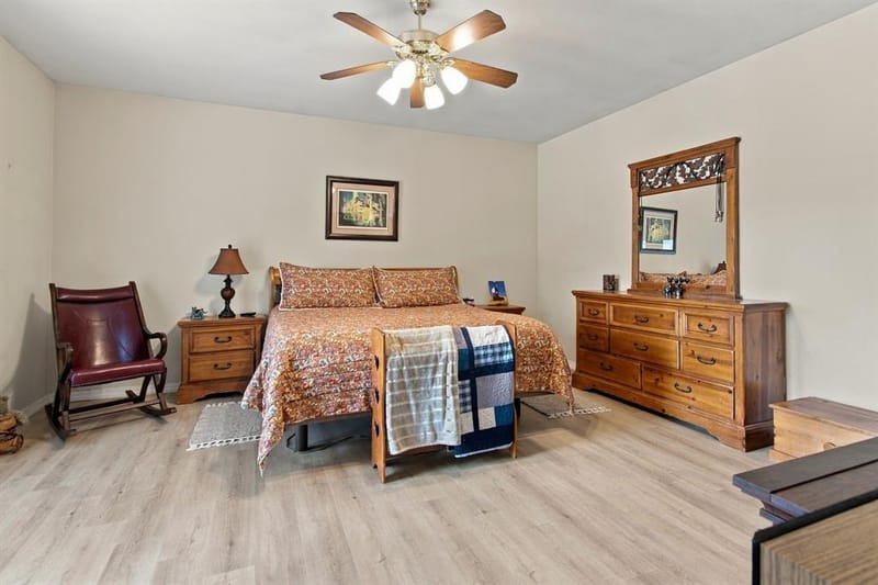 1607 N Park Drive, Bowie TX 76230 - Photo 15