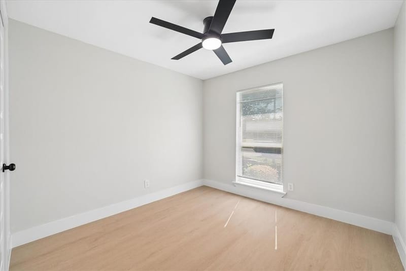 11615 Featherbrook Drive, Dallas TX 75228 - Photo 20