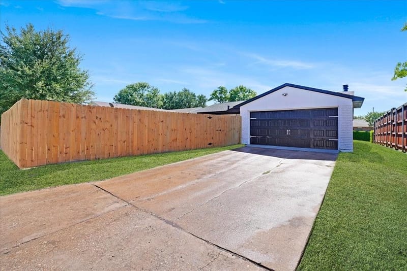 11615 Featherbrook Drive, Dallas TX 75228 - Photo 31