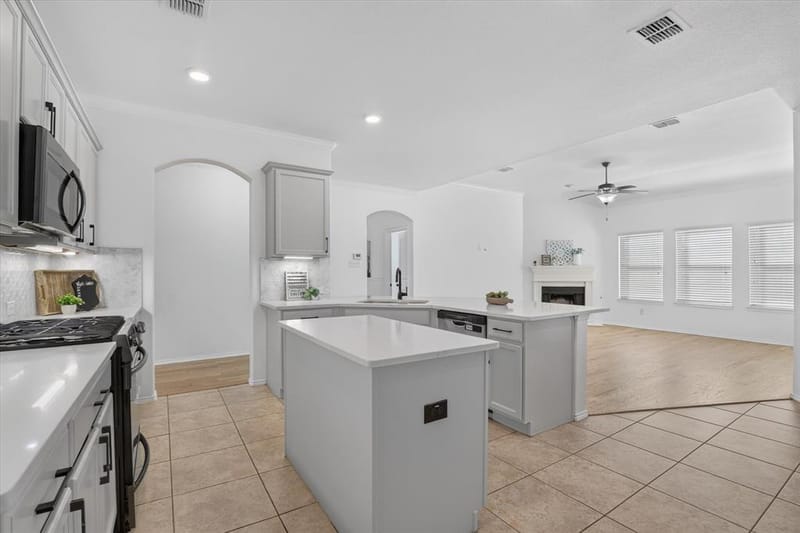 401 Eureka Court, Burleson TX 76028 - Photo 14