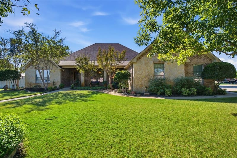 223 Deer Creek Drive, Aledo TX 76008 - Photo 2