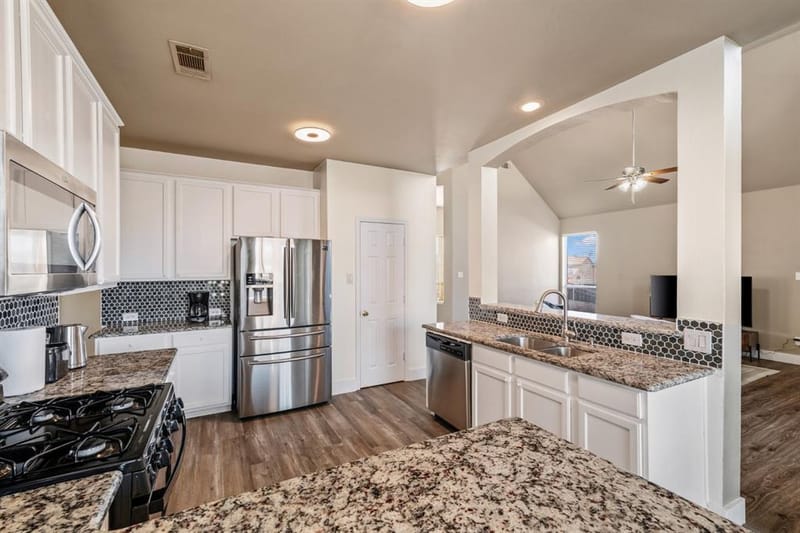 1464 Summerhill Drive, Carrollton TX 75007 - Photo 8
