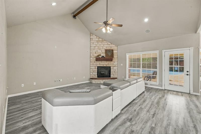 1466 Oakwood Drive, Stephenville TX 76401 - Photo 4