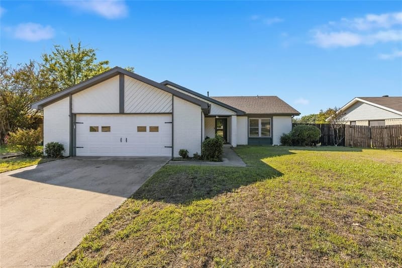 5010 Utah Street, Greenville TX 75402 - Photo 9
