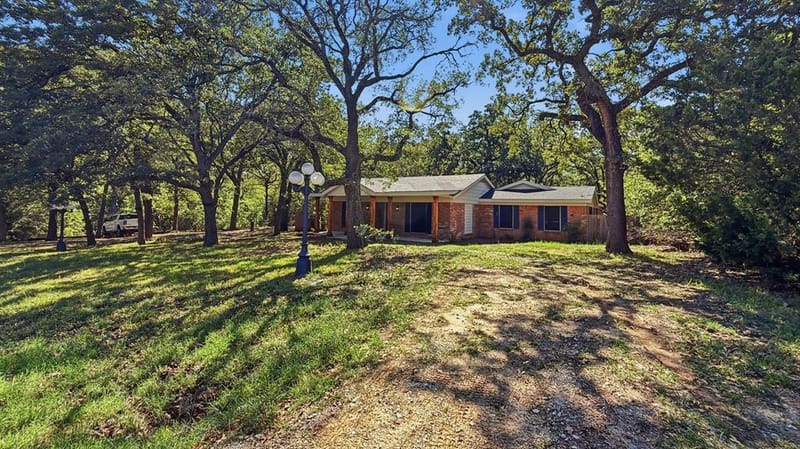 1004 Lakeview Drive, Joshua TX 76058 - Photo 3