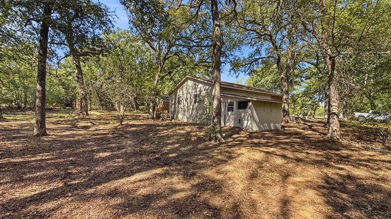 1004 Lakeview Drive, Joshua TX 76058 - Photo 32