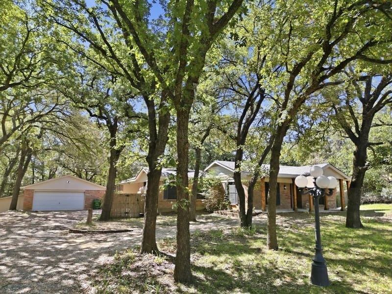 1004 Lakeview Drive, Joshua TX 76058 - Photo 5