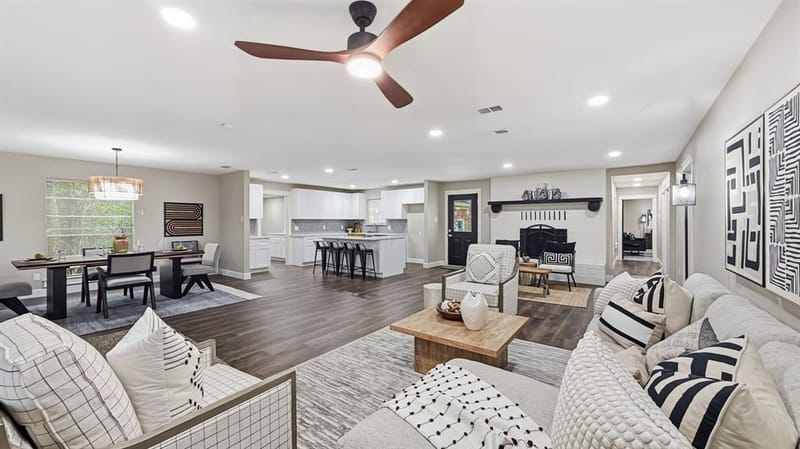 1004 Lakeview Drive, Joshua TX 76058 - Photo 8