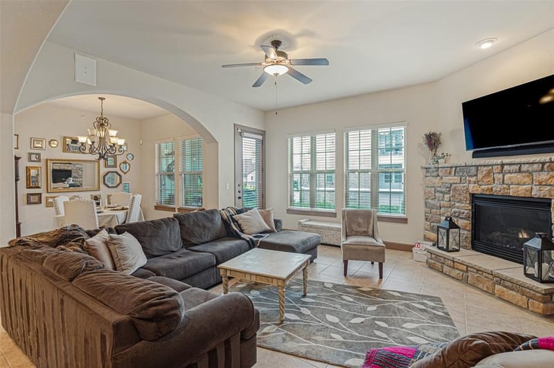 610 Via Ravello # 212, Irving TX 75039