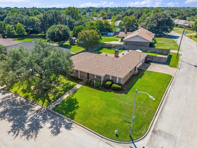 4041 Alava Drive, Fort Worth TX 76133 - Photo 2