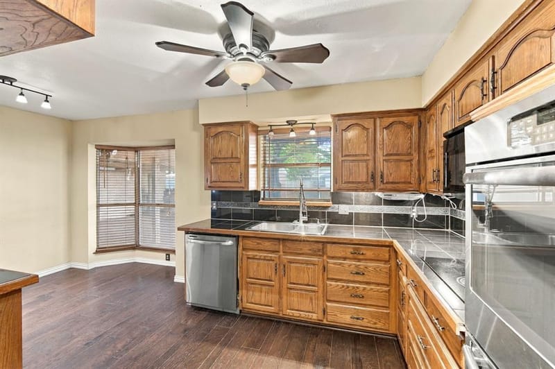 1501 Meadow Court, Midlothian TX 76065 - Photo 8
